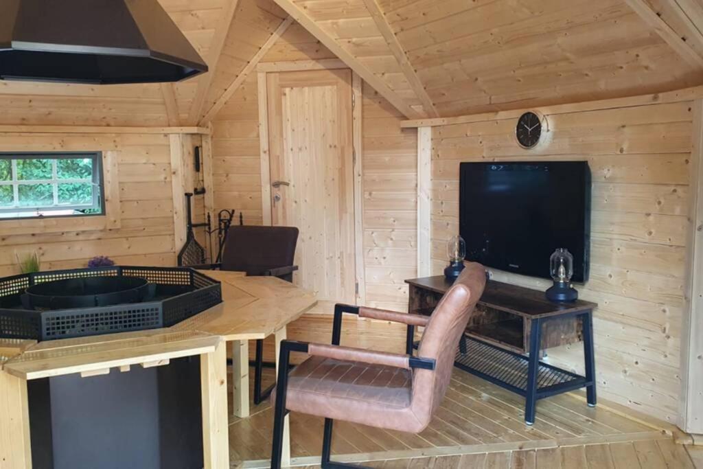 Vakantiehuis De 'Finse Kota'レイッセン エクステリア 写真